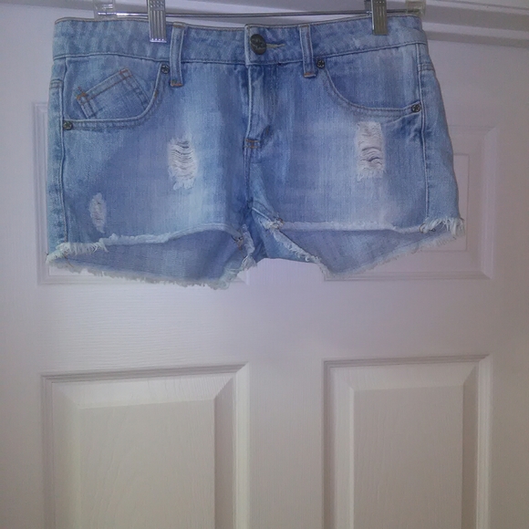 Daisy Duke shorts - Picture 4 of 4